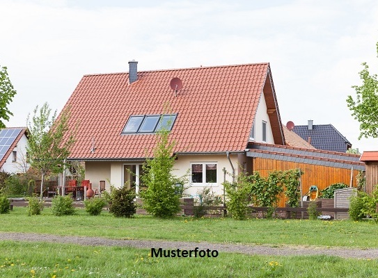 Einfamilienhaus mit Garage - provisionsfrei