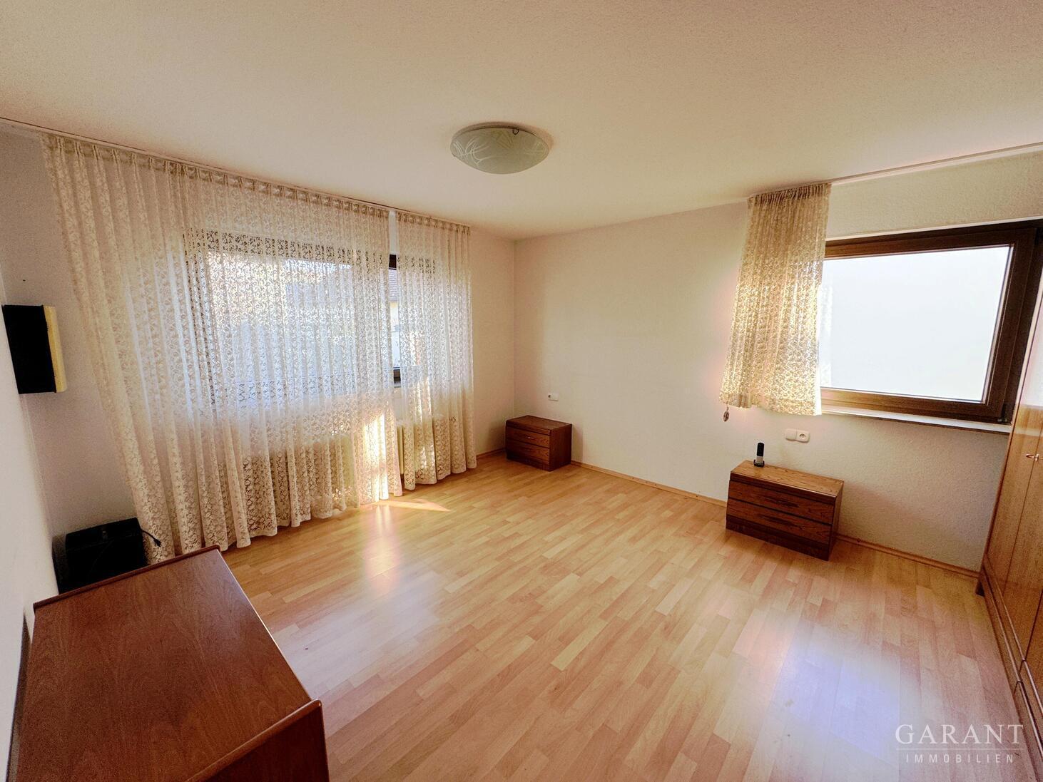 Raum für Familie & Zukunft - Haus mit Garten und drei Garagen – 74235 Erlenbach, 74235 Erlenbach – Vorschaubild 9