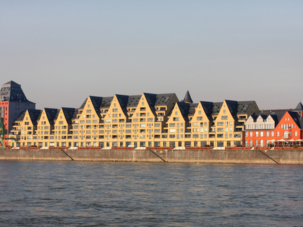 Exklusive 3-Zimmer-Wohnung am Rheinauhafen inklusive Stellplatz