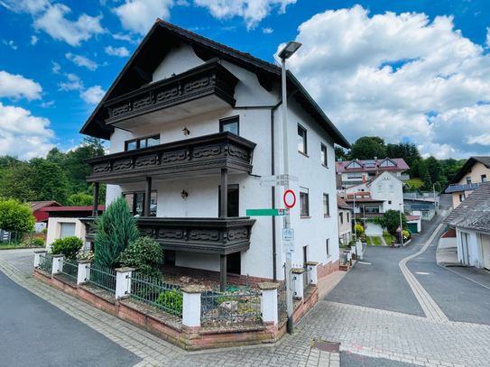 Zweifamilienhaus mit vielen Möglichkeiten MEHRGENERATIONENHAUS - WOHNEN – ARBEITEN – VERMIETEN