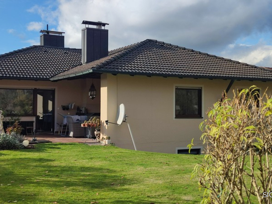 Exklusiver, top modernisierter Bungalow - EFH mit 2 Garagen und großem Grundstück in Altenmarkt