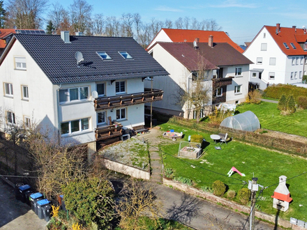 Schöne Wohnung, abseits vom Lärm, Hektik und Stress mit ca. 300 m² Grundstück