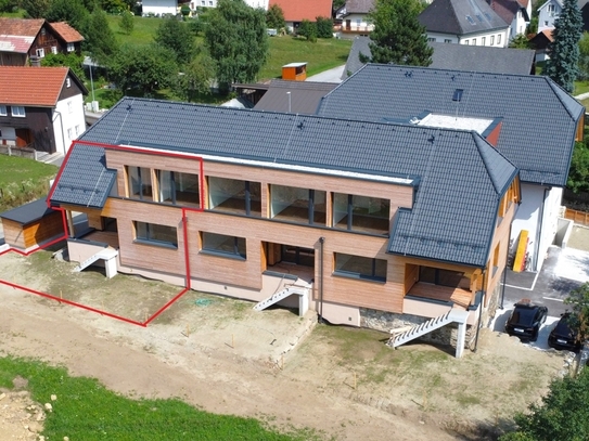 Helle, behagliche Maisonettewohnung mit Eigengarten.