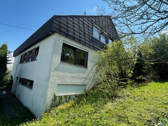 Einfamilienhaus mit Einliegerwohnung und idyllischem Garten