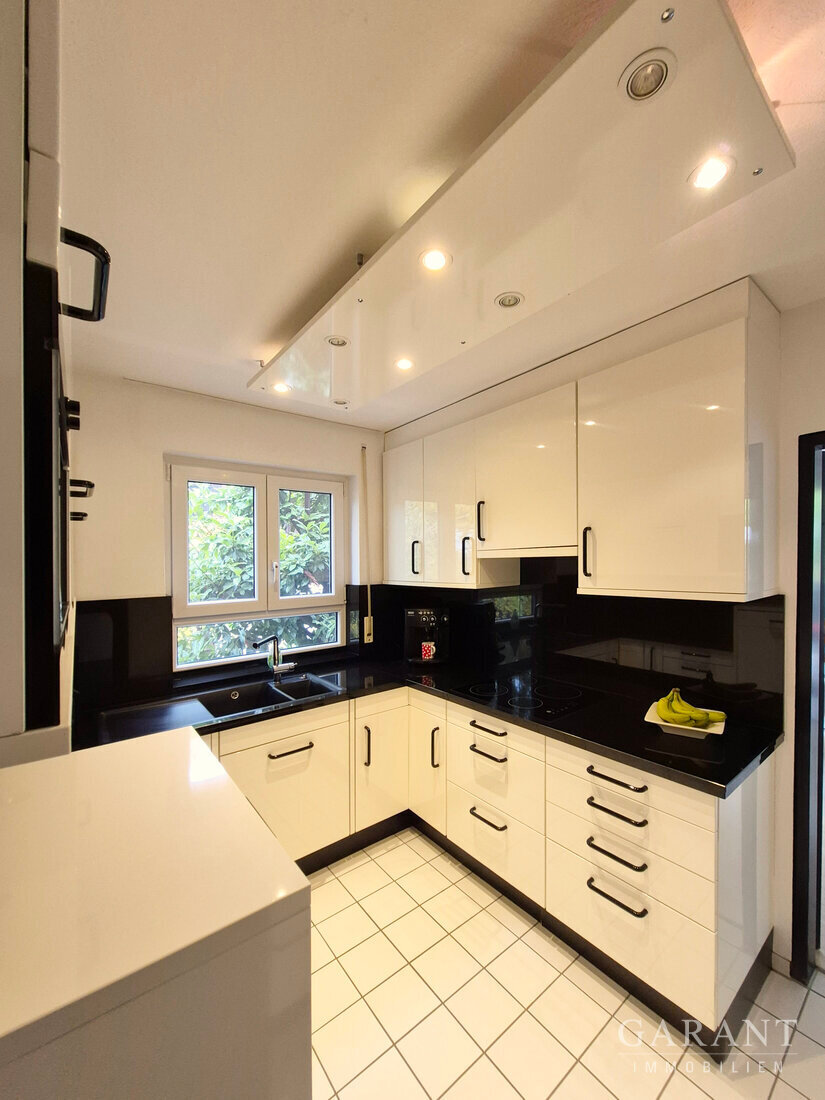 Licht + Raum + Weitblick! - Stilvolles Haus mit schöner Einliegerwohnung und großem Büro - – 71717 Beilstein, 71717 Beilstein – Vorschaubild 5