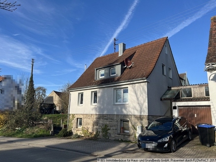 Gemütliches, kleines Einfamilienhaus - innen hochwertig saniert - mit Garten und Garage