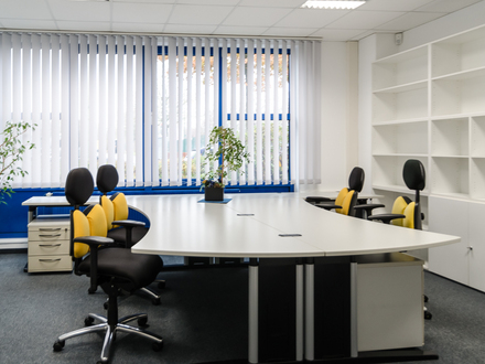 Möblierte Einzelbüros mit Gemeinschaftsflächen - ab 30 m² an der A2 am Ostring Bielefeld
