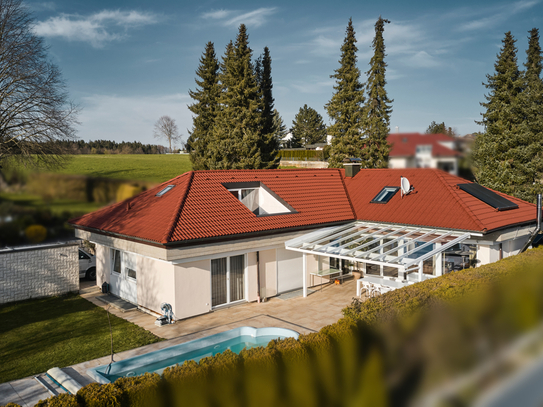 Exklusiver Bungalow in traumhafter Lage mit Pool