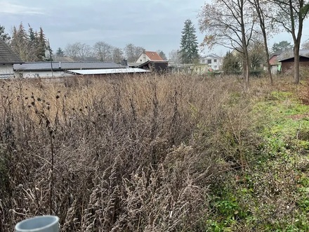 erschlossenes Baugrundstück für ein Einfamilienhaus/Doppelhaus, Doppel-Garage, Grundstück bereit für Baubeginn