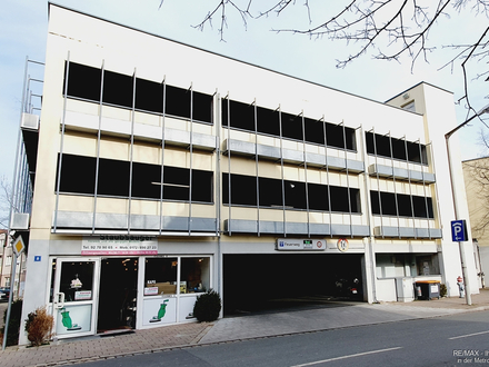 Parkhausstellplatz im Zentrum vom Stein