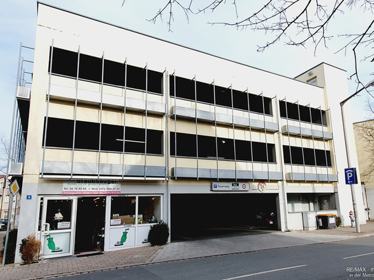 Parkhausstellplatz im Zentrum vom Stein