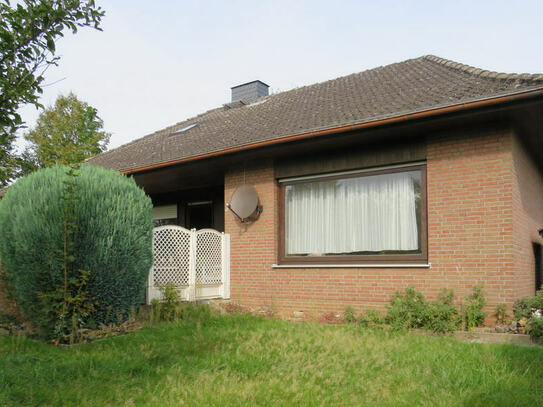 Solider Bungalow auf Erbbaugrundstück in PoW-Neesen