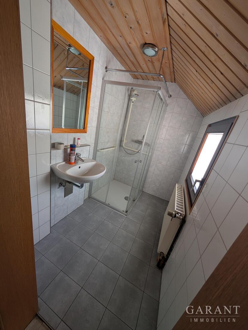 Weit draußen in Alleinlage! Schönes Einfamilienhaus in der Ursprünglichkeit der Natur von Gütenbach. – 78148 Gütenbach, 78148 Gütenbach – Vorschaubild 11