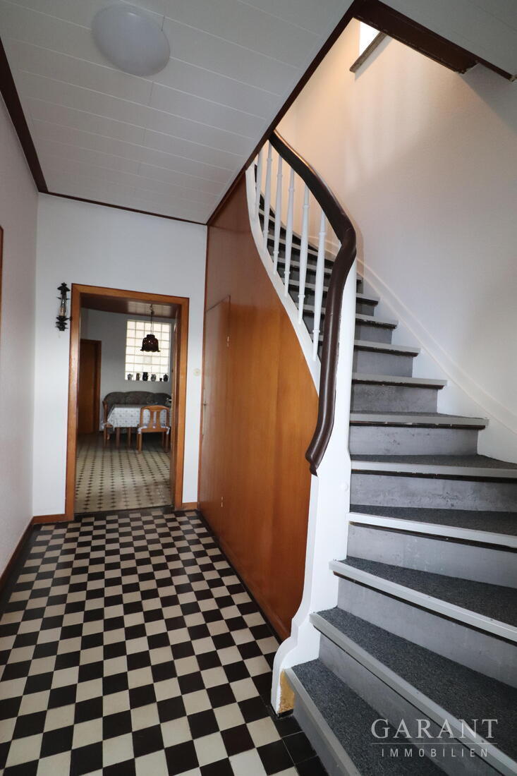 ***Einfamilienhaus mit großem Garten und Garage *** – 35781 Weilburg, 35781 Weilburg – Vorschaubild 8