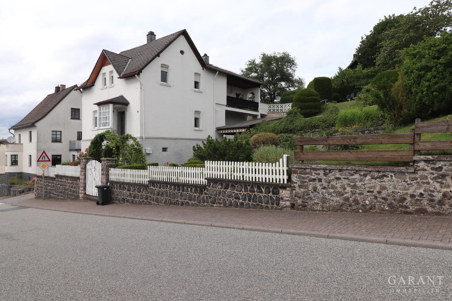 ***Einfamilienhaus mit großem Garten und Garage *** – 35781 Weilburg, 35781 Weilburg – Vorschaubild 3
