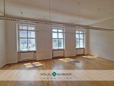 Eindrucksvolles Büro im repräsentativen Altbau