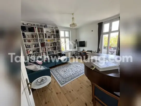 [TAUSCHWOHNUNG] helle 2 Zimmer Wohnung im 4.OG mit Aufsicht auf Friedhof