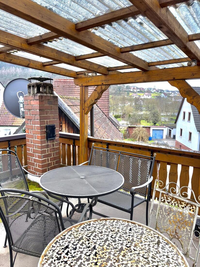 Gemütliches Einfamilienhaus mit Garten und Dachterrasse – 97737 Gemünden Am Main, 97737 Gemünden Am Main – Vorschaubild 2