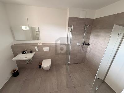 WASSERNÄHE & GROßER BALKON MIT KOMFORT - Photo 2