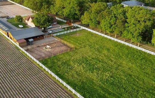 Pferdehof zu verkaufen im Emsland – Schicke Ranch mit gehobenem Wohnkomfort!