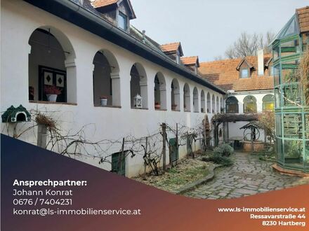 Großzügig angelegte Erdgeschoss - Wohnung mit kleinem Garten im Landhausstil!