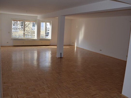 3 Zimmer Wohnung 89 m2 ,Tiefgarage ,Keller FREILASSING Zentrum