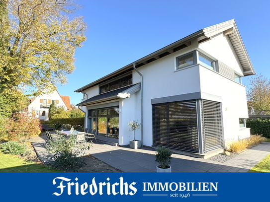 Modernes Architektenhaus mit Carport und Terrasse in ruhiger Wohnlage in Kirchhatten / nahe OL