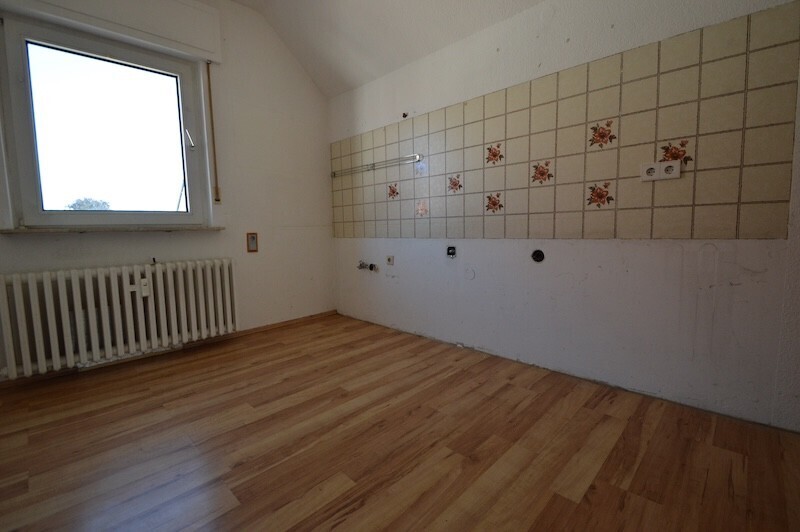 Falanga Immobilien - 1-2 Fam.Hs. mit vielfältigen Möglichkeiten & tollem Hof-/Gartenbereich in Bud. – 55257 Budenheim, 55257 Budenheim – Vorschaubild 6