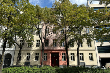 Historisches Office in Kreuzberg Green Mobility, Energy monitoring,Green Lease