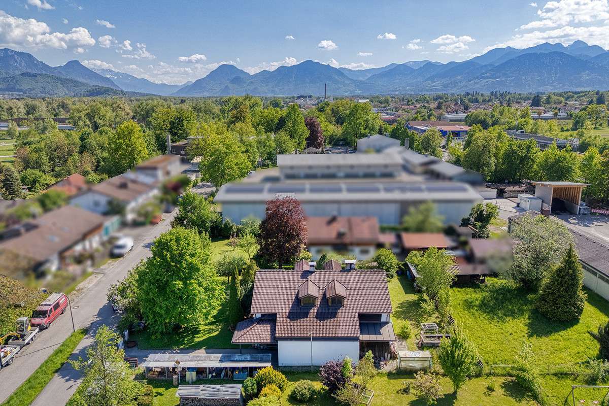 Einfamilienhaus mit Wohlfühlcharakter in begehrter Lage von Raubling/Pfraundorf! – 83064 Raubling, 83064 Raubling – Vorschaubild 17