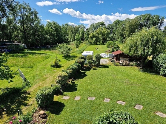 Rarität! Großzügiges Paradies- Einfamilienhaus mit großem Traumgarten und Weiher in Rosenheim!