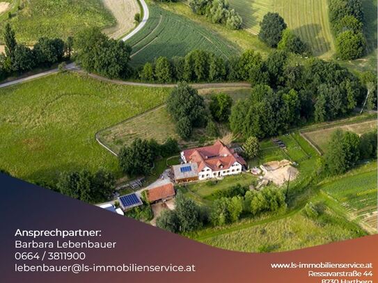 Herrlicher Vierkanthof mit 4 , 1 ha Scheibengrund im steirischen Thermenland