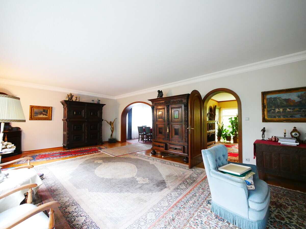"Traumlage am Riederberg" Zweifamilienhaus in sehr guter Halbhöhenlage – 65195 Wiesbaden, 65195 Wiesbaden – Vorschaubild 4