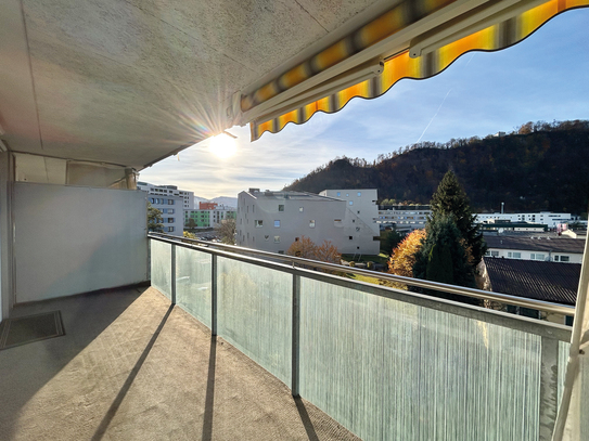 Weitblick mit Charme - großzügige 2-Zimmer Wohnung mit Loggia