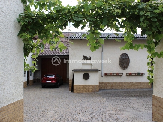 Ehemaliges Weingut mit Einfamilienhaus, Scheune und Bauplatz in guter Wohnlage auf 987m² großen Grundstück