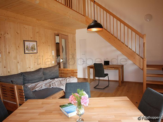 1,5 Zimmer-Galerie-Wohnung im Holzhaus mit Balkon - bei Otterfing