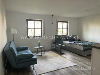 Neu möbliertes 1-Zimmer-Apartment mit Balkon in Deisenhofen