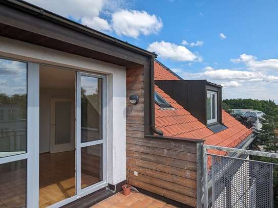 Sonnige 2-Zi.-Dachterrassenwohnung in Ramersdorf inkl. Duplexstellplatz