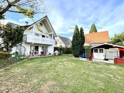 GERÄUMIGES, ENERGIEEFFIZIENTES MEHRFAMILIENHAUS