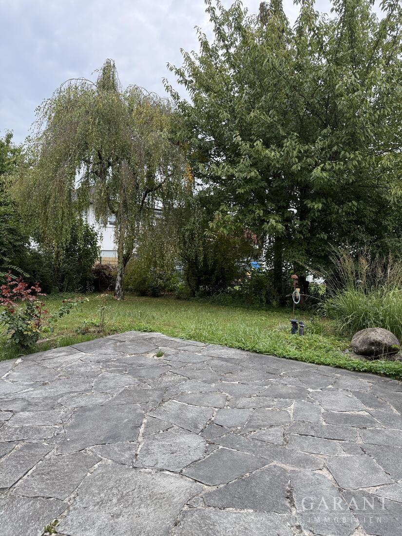 Familienhaus mit Kamin, Doppelgarage & Gartenidylle, flexibel nutzbar – 85051 Ingolstadt, 85051 Ingolstadt – Vorschaubild 6
