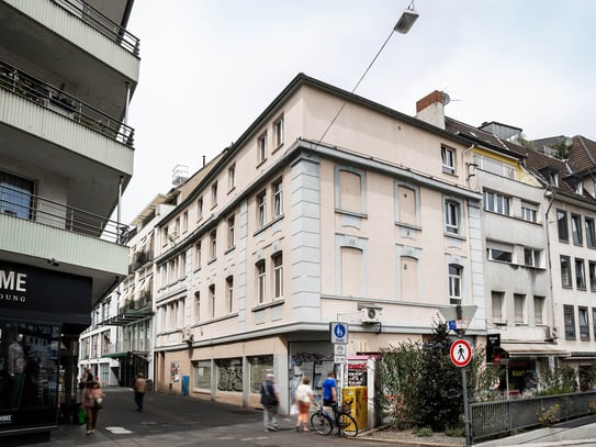 Sanierungsbedürftiges, historisches WGH, Fußgängerzone von Bonn City, kann leer übergeben werden