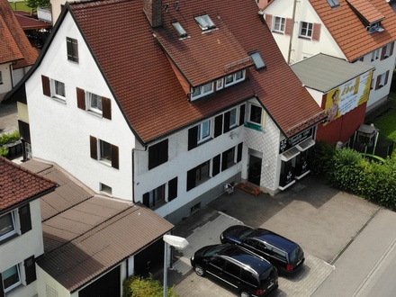Verkehrsgünstig gelegenes Mehrfamilienhaus in Wangen mit 5 Einheiten - Kapitalanlage mit 5,2 %