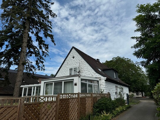 Großes Haus mit Einliegerwohnung in zentraler Lage