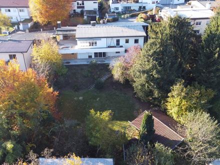 Lage, Lage, Lage! Ein-/Zweifamilienhaus mit unverbaubarem Weitblick auf die Stadt