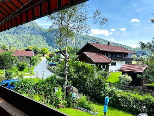 2-Familienhaus in naturnaher Lage mit Bergblick