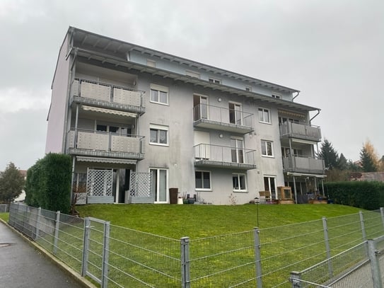 Schnuckeliges, voll möbliertes 1-Zimmer-Apartment mit Balkon in Neustadt/WN zu vermieten!