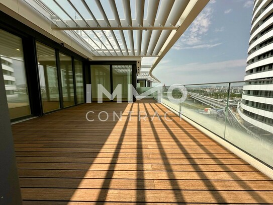 A terrace with a wide view and plenty of space for enjoyable moments