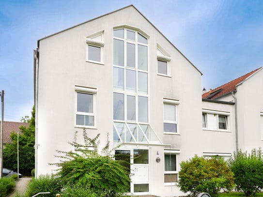 Bestwohnlage Flein: ideale, sonnige 3,5-Zi-DG-Whg, ca. 73 m² Wfl., überdachter Balkon & 2 TG-STP