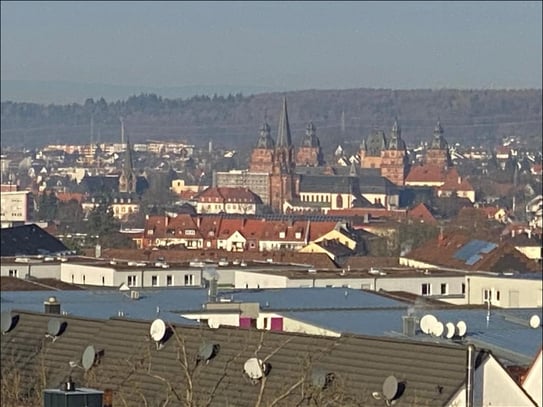 3,5-Zimmer Maisonettewohnung mit Balkon und Dachterrasse