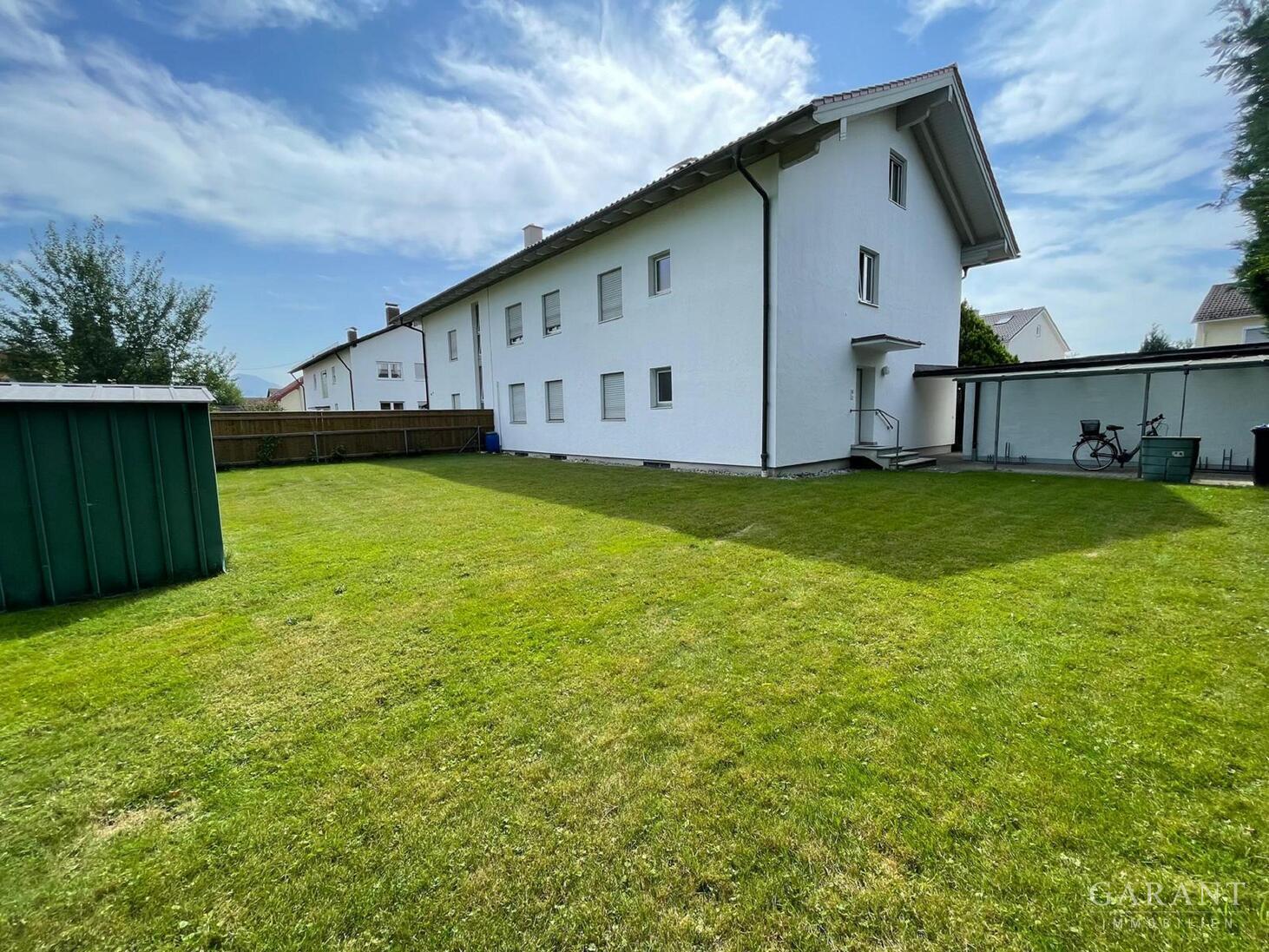 Vielseitiges Dreifamilienhaus in begehrter Lage von Raubling - alle Wohneinheiten frei! – 83064 Raubling, 83064 Raubling – Vorschaubild 3
